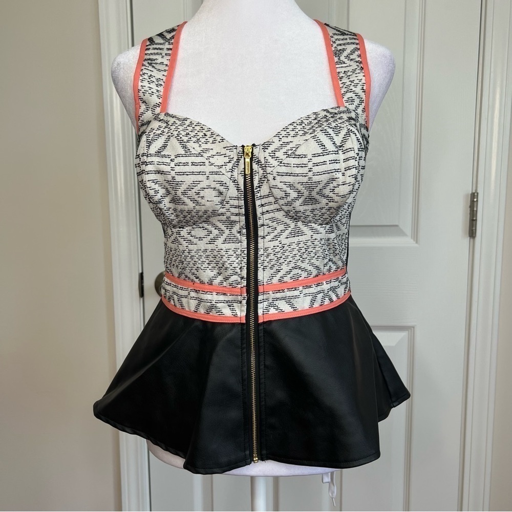 ! BEBE Black, white and peach party blouse.